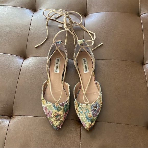 Steve Madden Walkie Floral Flat 7.5 Lace Up - Picture 4 of 12
